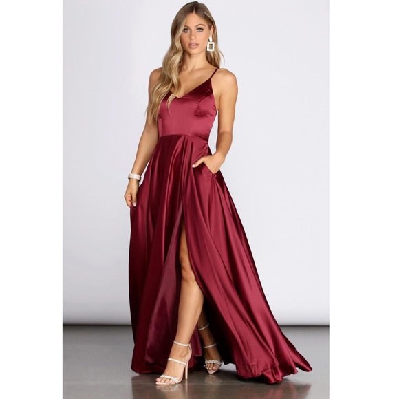 WINDSOR Juliet Formal High Slit Dress Burgundy NWT - Picture 4 of 6